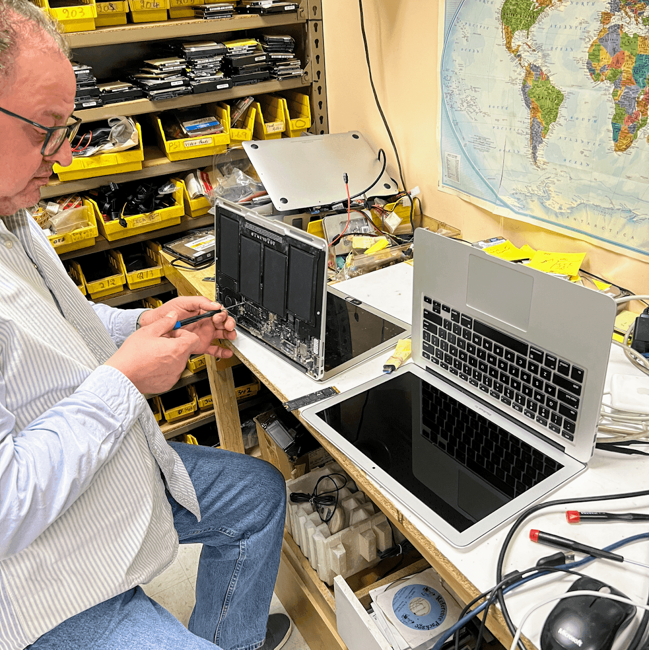Component-level diagnosis at Technoland Computer Repair in Glendale